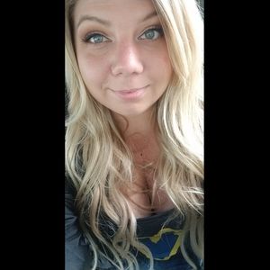 Meet your Posher, Melanie